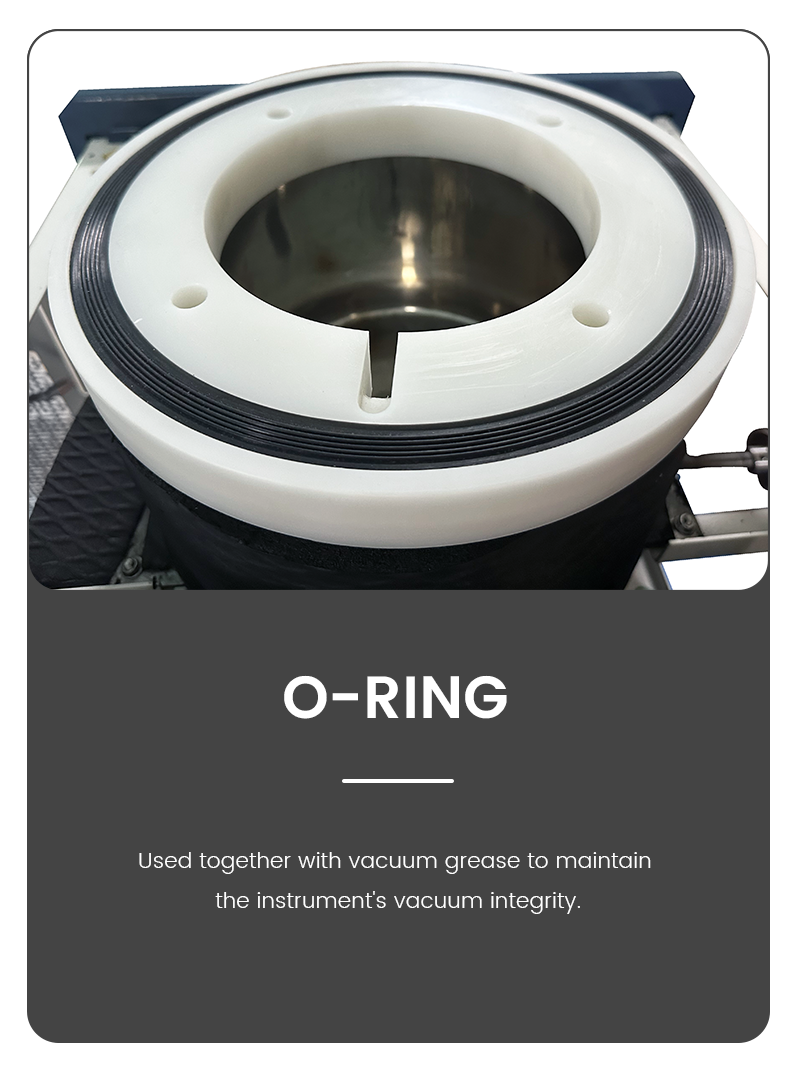 Infographic detail of a laboratory freeze dryer O-ring seal, highlighting the black rubber gasket used to maintain vacuum integrity.